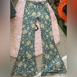 NOVELLA ROYALE JANIS BELLS in OCEAN FLAMENCO XL